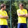Fenerbahçe camiasından Cocu'ya izin tepkisi Fenerbahçe camiasından Cocu'ya izin tepkisi