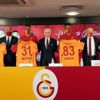 Galatasaray'da yeni transferlere imza töreni düzenlendi