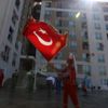 Yurtta karantina süresi tamamlananlar Mehter Marşı ve fidanlarla uğurlandı Yurtta karantina süresi tamamlananlar Mehter Marşı ve fidanlarla uğurlandı