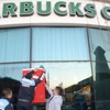MHP'li başkan Adana'daki Starbucks'lara bunu yaptırdı! MHP'li başkan Adana'daki Starbucks'lara bunu yaptırdı!