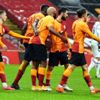 Galatasaray'da 2 futbolcunun testi pozitif çıktı Galatasaray'da 2 futbolcunun testi pozitif çıktı