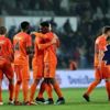 Galatasaray yenilgiye rağmen zirveyi korudu