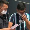 Sokağa çıkma yasağına uymadılar, kendilerini durdurmak isteyen polise motosikletle çarptılar! Sokağa çıkma yasağına uymadılar, kendilerini durdurmak isteyen polise motosikletle çarptılar!