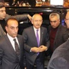 Kılıçdaroğlu minibüste kilitli kaldı Kılıçdaroğlu minibüste kilitli kaldı