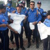 Polislere çocuk bezi uygulaması