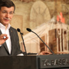 Başbakan Davutoğlu: Kimse bu ülkede herhangi bir vatandaşa tepeden bakamayacak Başbakan Davutoğlu: Kimse bu ülkede herhangi bir vatandaşa tepeden bakamayacak