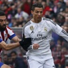Arda Turan bu kez eldivenlerini fırlattı Arda Turan bu kez eldivenlerini fırlattı