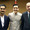 Almanya'da fatura Özil'e kesildi Almanya'da fatura Özil'e kesildi