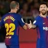 Arda Turan, yakın arkadaşı Aleix Vidal'i Fenerbahçe'ye getiriyor