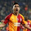 Falcao hünerlerini mangal başında gösterdi! Falcao hünerlerini mangal başında gösterdi!