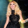 Hadise'den Çanakkale konserinde ezana saygı İZLE
