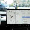 Tesla, otomobillerin ekranlarına YouTube desteği getirecek