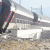 İki yolcu treni çarpıştı
