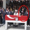 Erdoğan şehit cenazesinde şaşırttı Erdoğan şehit cenazesinde şaşırttı