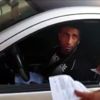 Korsan taksiciye sivil polis şoku Korsan taksiciye sivil polis şoku