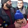 Yunan polisinin ailesinden ayırdığı 10 yaşındaki Menice, ...
