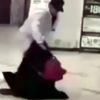 Çin de durum içler acısı! Maskesiz dışarı çıkan kadını ... Çin de durum içler acısı! Maskesiz dışarı çıkan kadını ...
