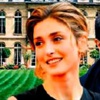 Julie Gayet saraya taşınıyor Julie Gayet saraya taşınıyor