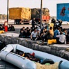 Lastik botlarla Yunanistan'a Lastik botlarla Yunanistan'a