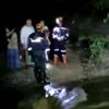 Köprü de mahsur kalan 7 kişilik aile kurtarıldı Köprü de mahsur kalan 7 kişilik aile kurtarıldı