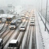 Kar yağışı İstanbul trafiğini rahatlattı Kar yağışı İstanbul trafiğini rahatlattı
