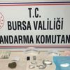 Jandarmanın dur ihtarına uymayıp kaçarken çamura saplandılar