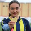 Tek ayakkabıyla altın madalya kazandı Tek ayakkabıyla altın madalya kazandı