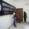 Devlet büyüklerinin isimlerini kullanarak 20 milyon liralık vurgun Devlet büyüklerinin isimlerini kullanarak 20 milyon liralık vurgun