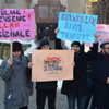 Çin'in hukuksuz uygulamaları protesto edildi Çin'in hukuksuz uygulamaları protesto edildi