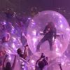 The Flaming Lips'ten pandemiye özel konser: Grup üyeleri ve seyirciler baloncukların içine girdi