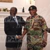 Mugabe ortaya çıktı, keyfi yerinde