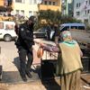 Gömeç polisi ekmekleri vatandaşın ayağına götürdü Gömeç polisi ekmekleri vatandaşın ayağına götürdü