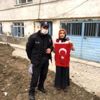 Kütahya da halka Türk bayrağı dağıtıldı Kütahya da halka Türk bayrağı dağıtıldı