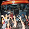 Galatasaray "şampiyon" gibi karşılandı Galatasaray "şampiyon" gibi karşılandı
