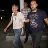 Gelininin anlattıklarını duyan kayınpeder oğlunu bıçakladı Gelininin anlattıklarını duyan kayınpeder oğlunu bıçakladı