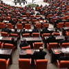 Yeni TBMM'de bir ilk: İlk yemini Başbakan Davutoğlu edecek Yeni TBMM'de bir ilk: İlk yemini Başbakan Davutoğlu edecek