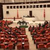 Meclis'te koronavirüse karşı 'mesafeli oturum'