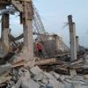 İnşaatta beton kalıp çöktü: 2 yaralı İnşaatta beton kalıp çöktü: 2 yaralı