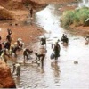 Somali'de kirli su içen 50 kişi öldü Somali'de kirli su içen 50 kişi öldü