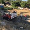 Yakıt tankeri devrildi, facianın eşiğinden dönüldü Yakıt tankeri devrildi, facianın eşiğinden dönüldü