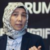 Fahrettin Altun'un eşi: Tek maaşım var Fahrettin Altun'un eşi: Tek maaşım var