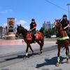 Atlı polislerden Taksim Meydanı'nda denetim