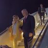 Netanyahu'nun eşi ikram edilen ekmeği yere attı Netanyahu'nun eşi ikram edilen ekmeği yere attı