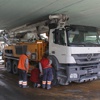 Bakırköy'de beton mikseri köprüye sıkıştı