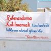 Kerkük'te Türkmenler, referandumu Türkçe afişlerle boykot ediyor