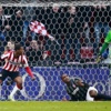 PSV fişi ilk yarıda çekti!