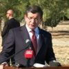 Davutoğlu Denktaş’ın Mezarını Ziyaret Etti Davutoğlu Denktaş’ın Mezarını Ziyaret Etti