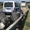 Tur otobüsünün sıkıştırdığı motosikletli şarampole uçtu Tur otobüsünün sıkıştırdığı motosikletli şarampole uçtu