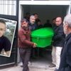 Kamyonetin altında kalan motosikletlinin feci ölümü Kamyonetin altında kalan motosikletlinin feci ölümü