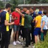 Fenerbahçeli futbolculara Cuma namazı çıkışında yoğun ilgi